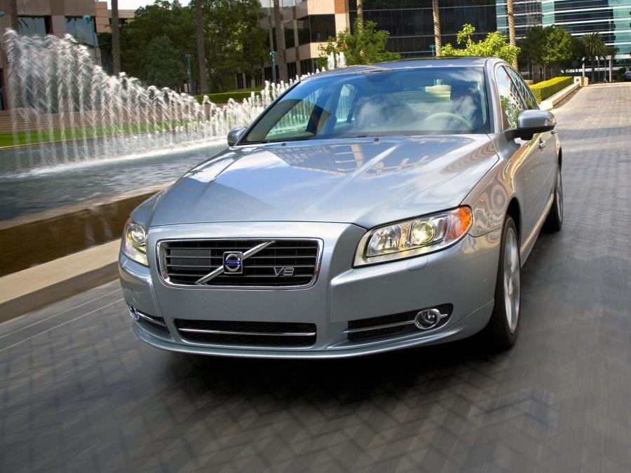  Volvo S80 V8 2007 года  (US) (фото 9 из 16)